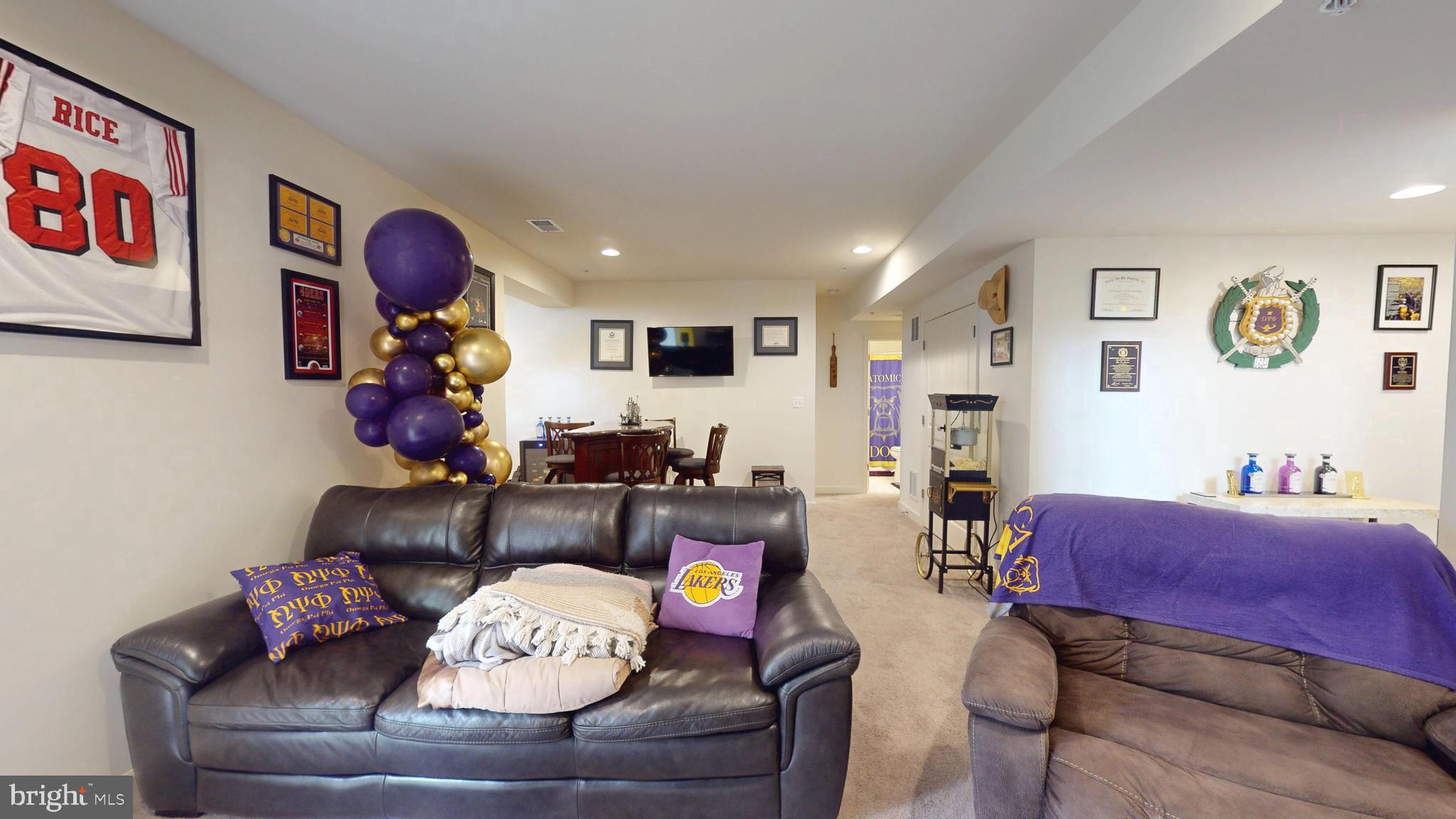 MARLBORO RIDGE - Residential