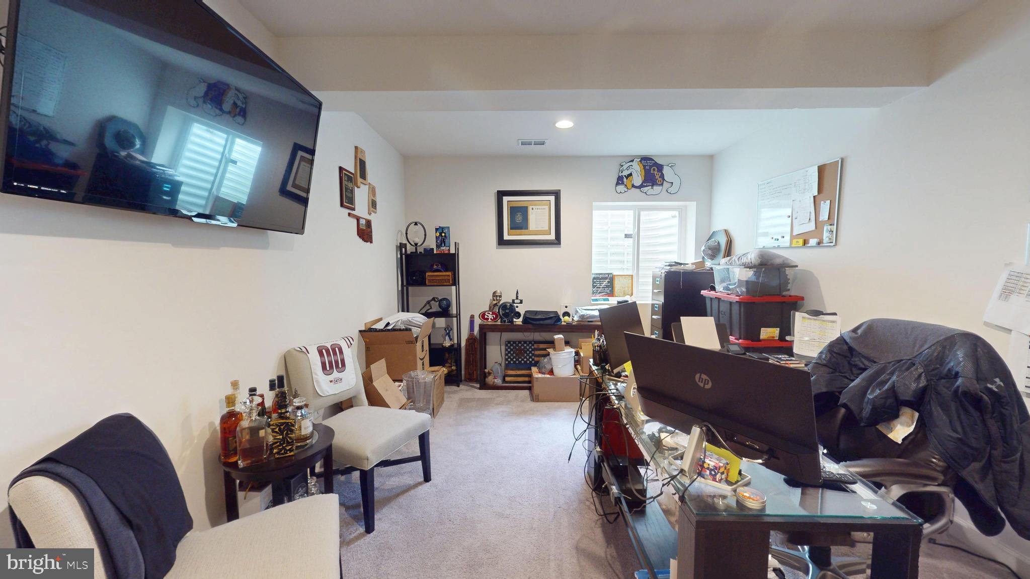 MARLBORO RIDGE - Residential