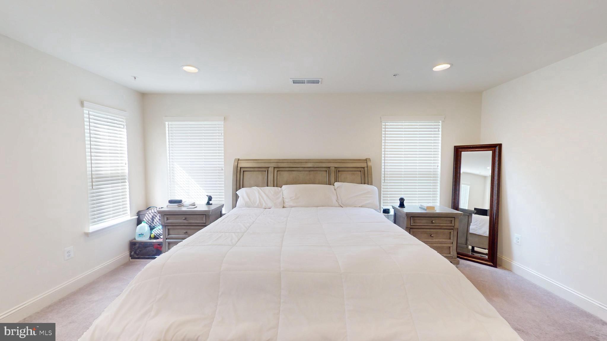 MARLBORO RIDGE - Residential