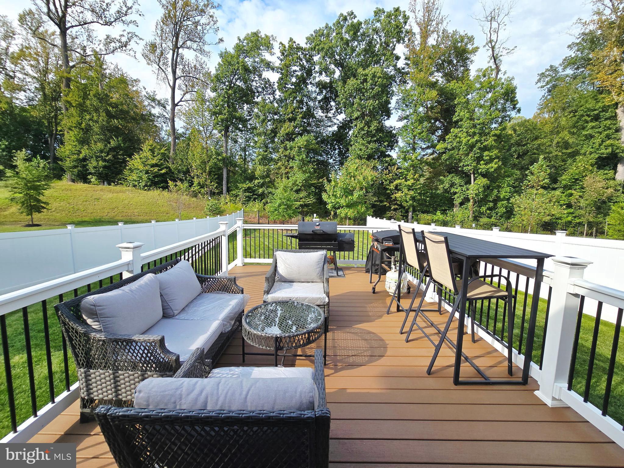 MARLBORO RIDGE - Residential