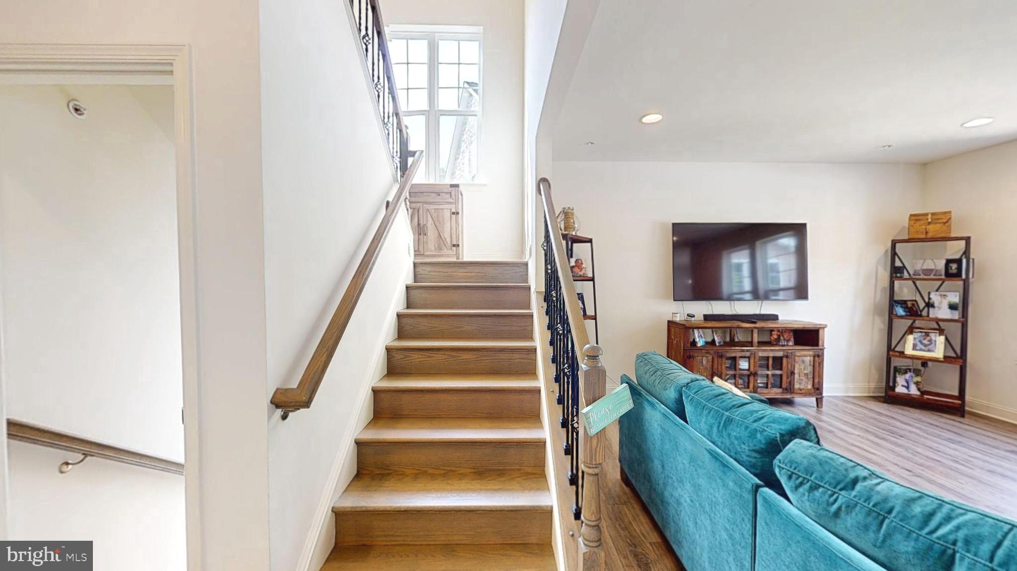 MARLBORO RIDGE - Residential