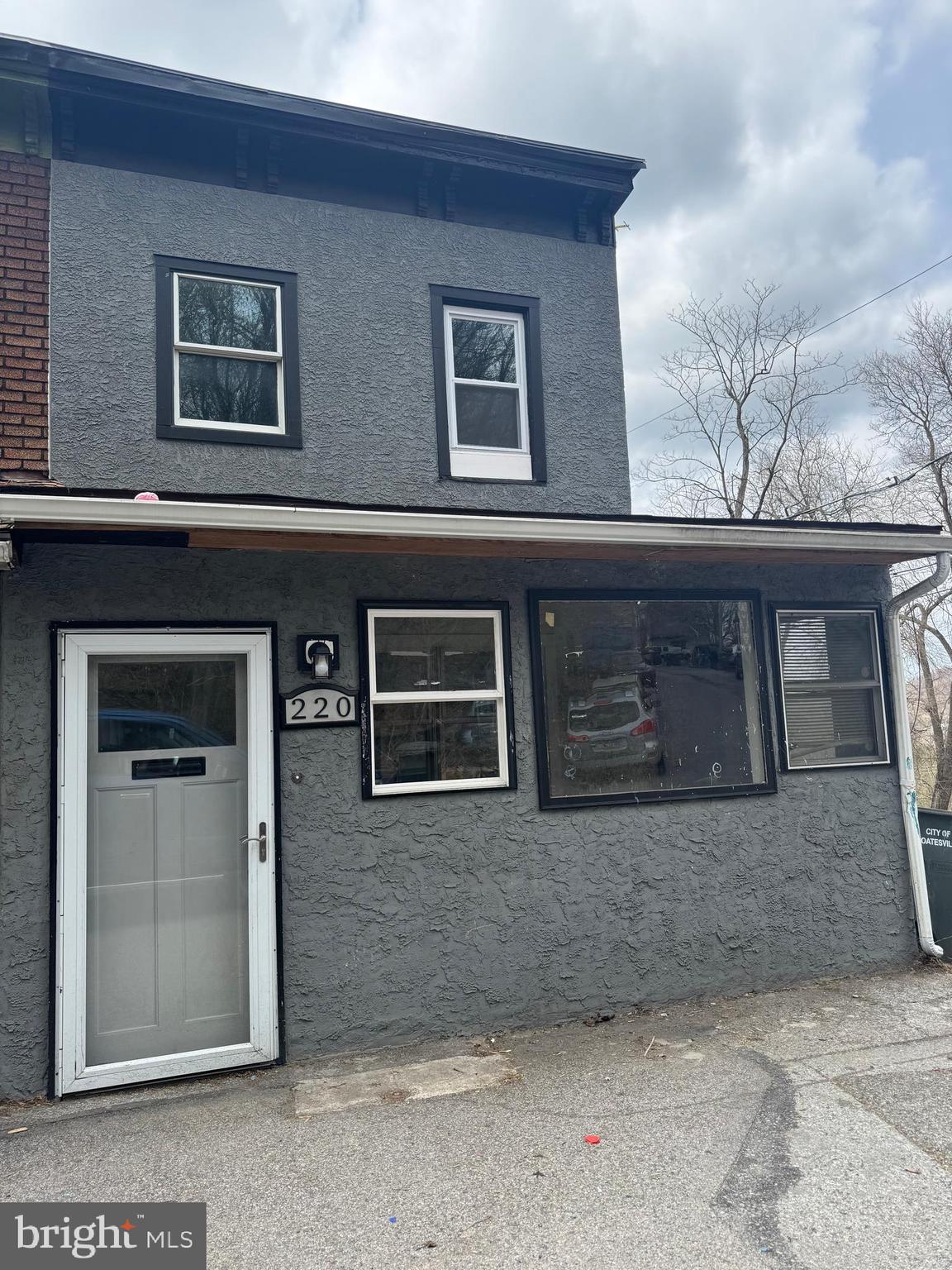 COATESVILLE - Residential