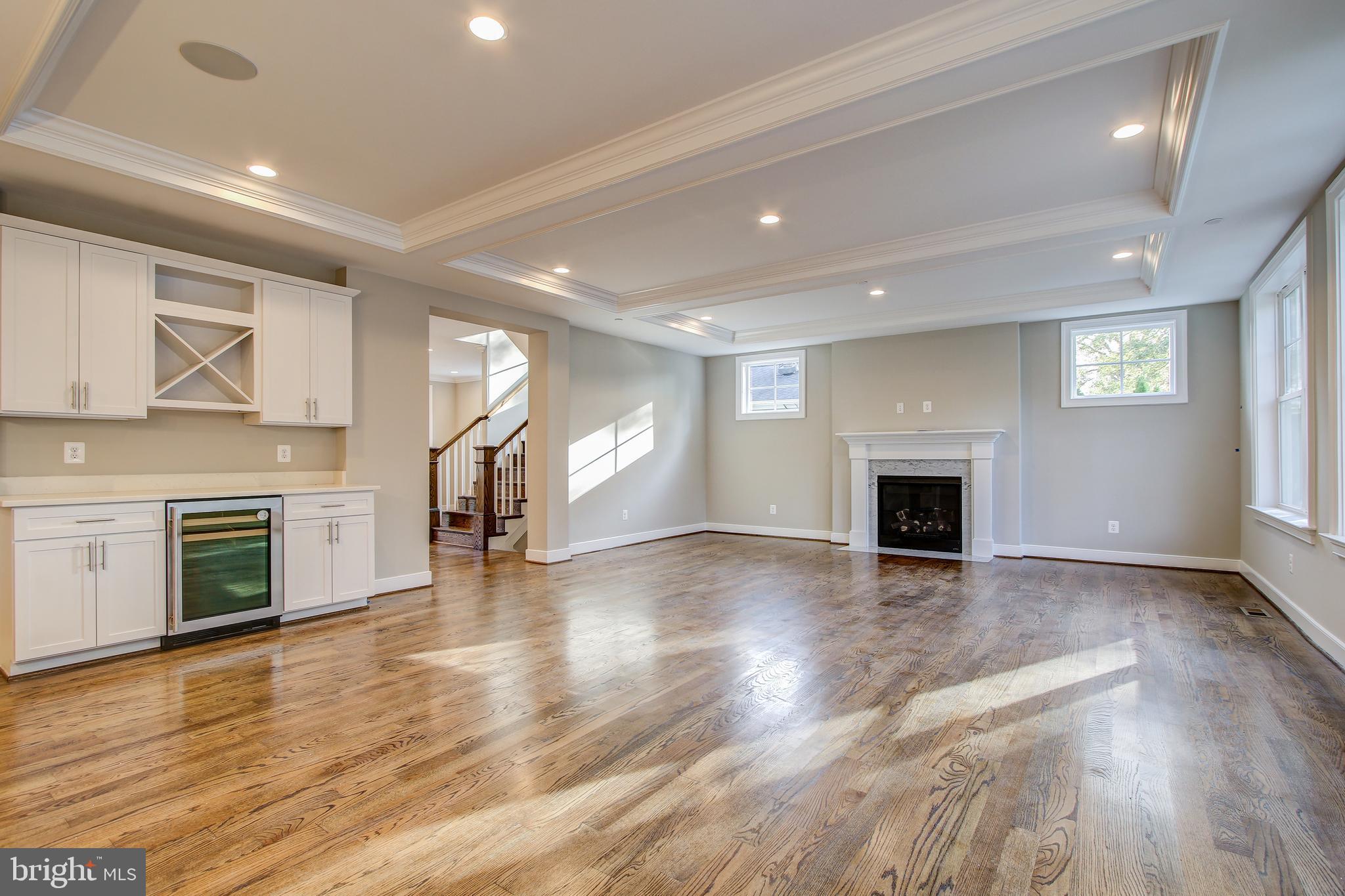 AYRLAWN - Residential