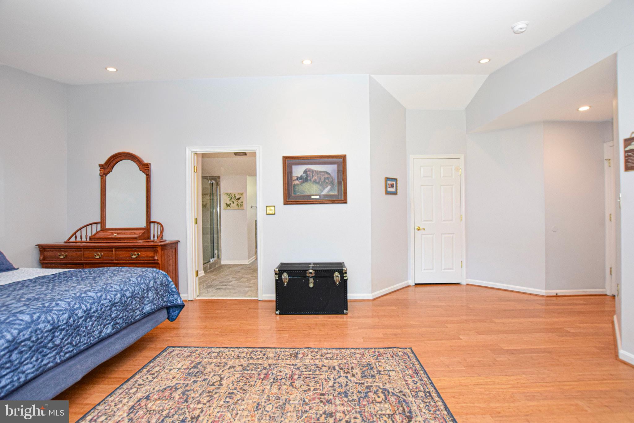 CRESCENT HILLS ESTATES - Residential