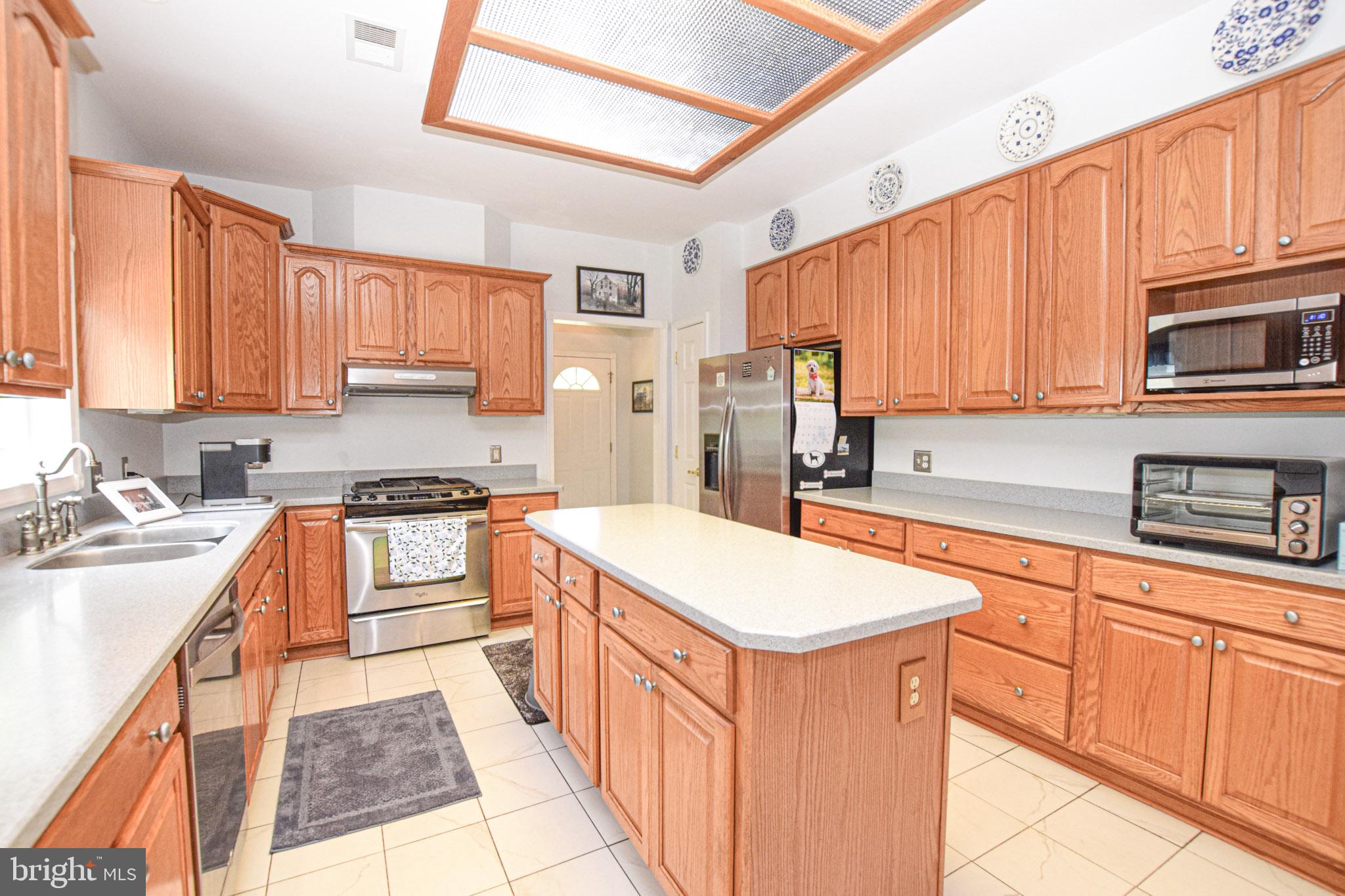 CRESCENT HILLS ESTATES - Residential