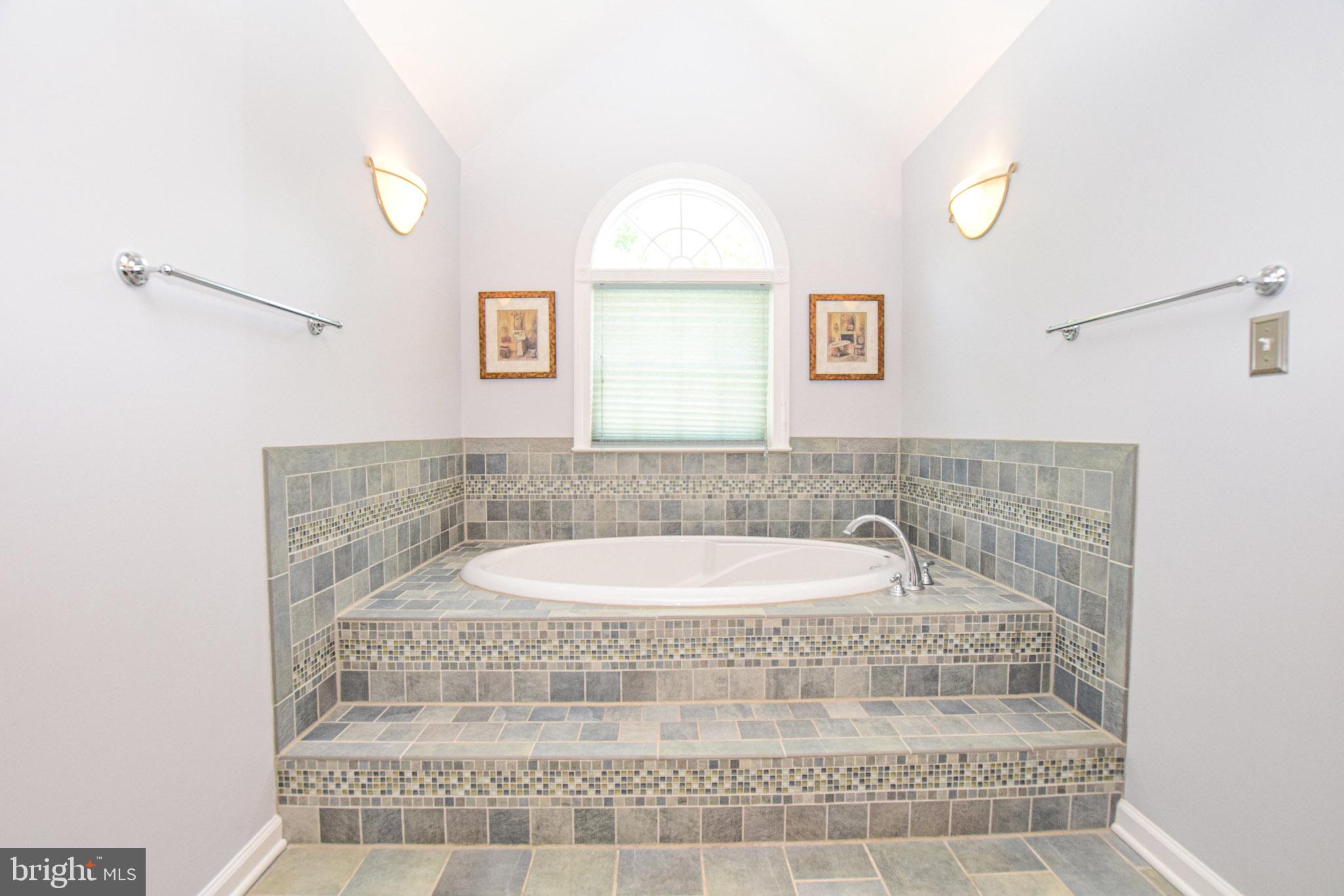 CRESCENT HILLS ESTATES - Residential