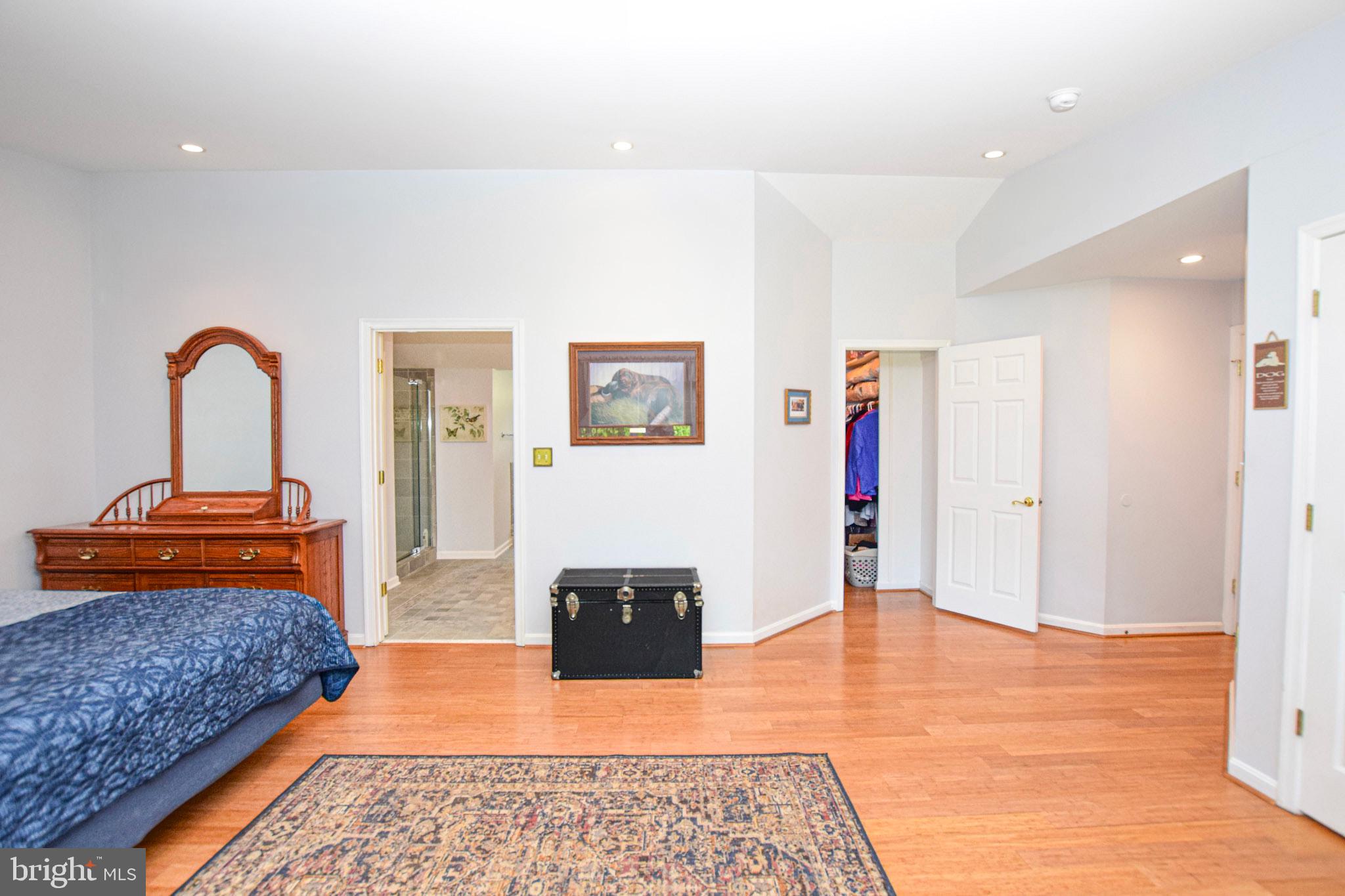 CRESCENT HILLS ESTATES - Residential