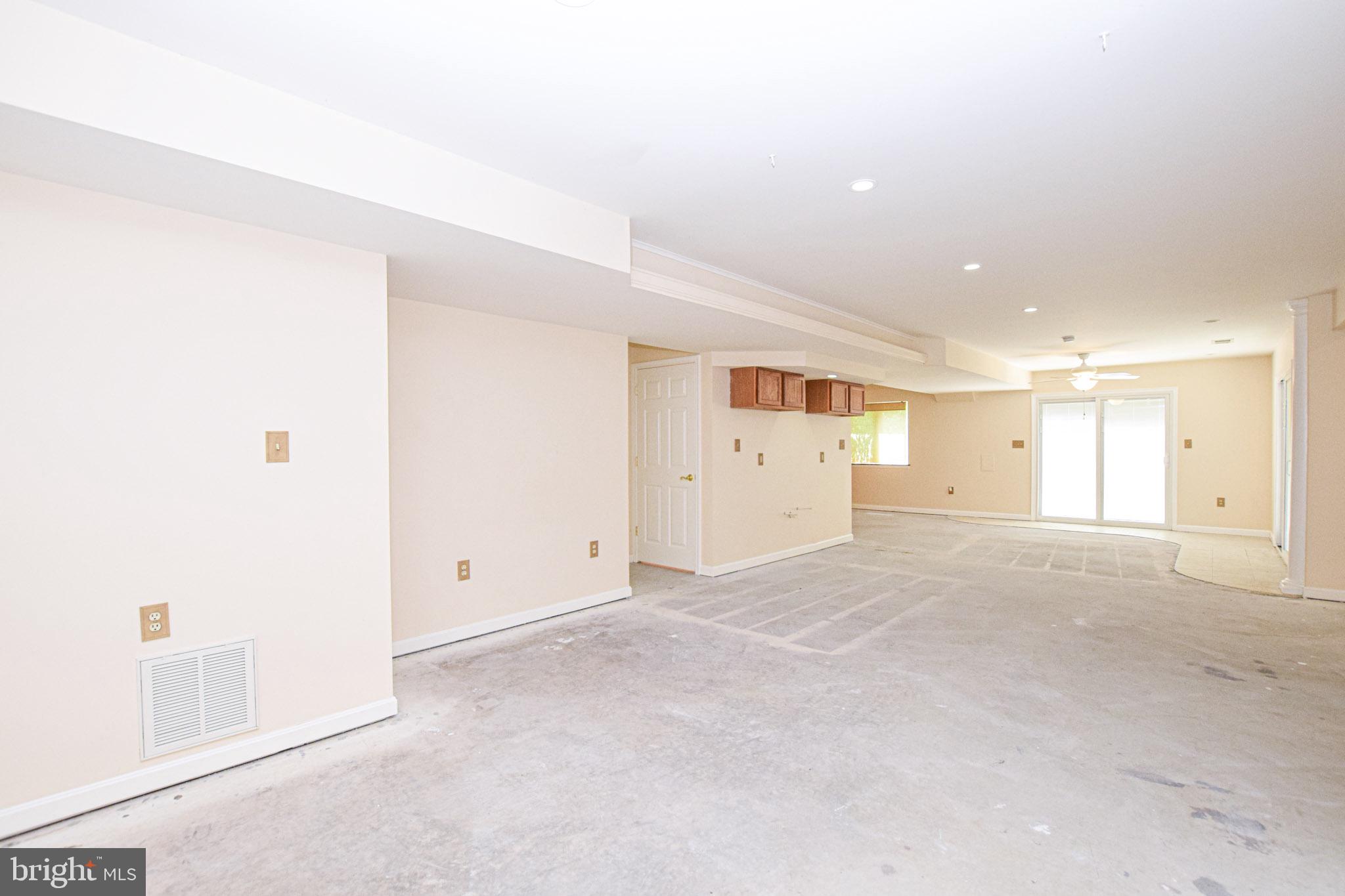 CRESCENT HILLS ESTATES - Residential