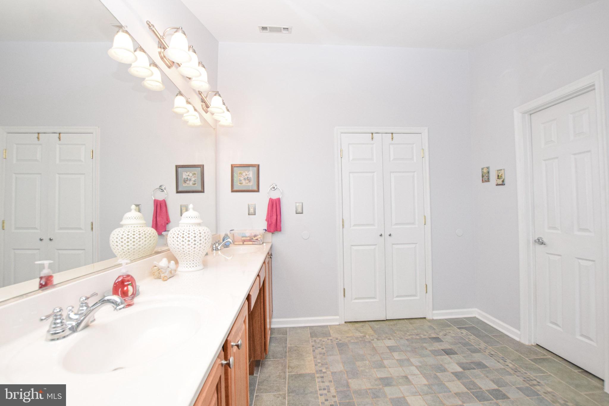 CRESCENT HILLS ESTATES - Residential
