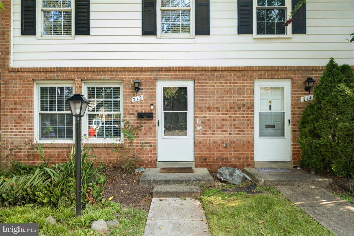 312 E CORNELL DRIVE E 167