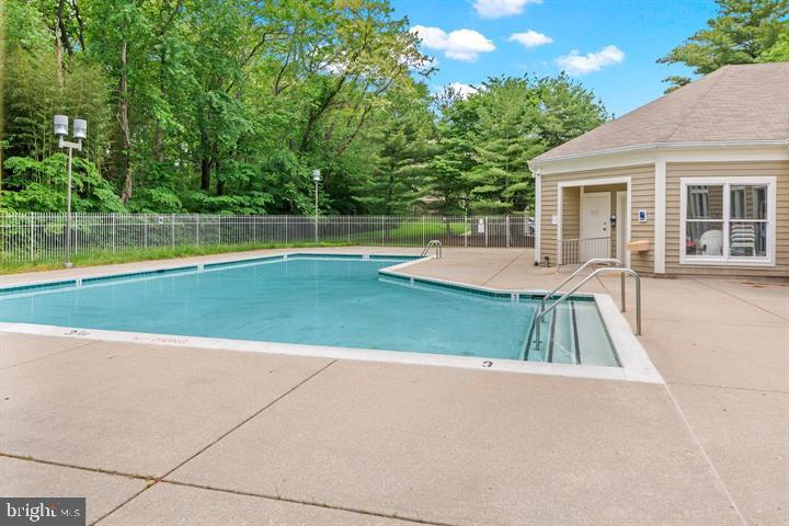 ADMIRAL REACH AT HARBOUR GATES - Residential Lease