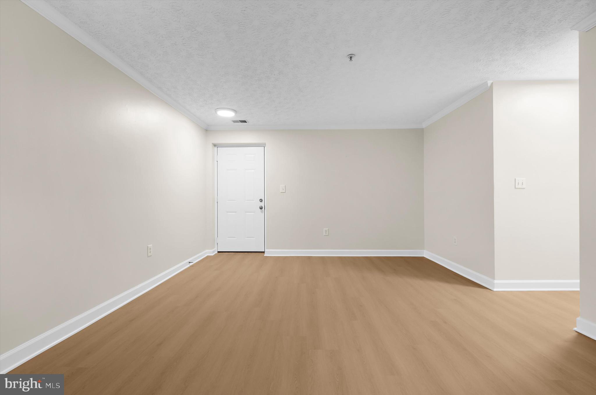 ADMIRAL REACH AT HARBOUR GATES - Residential Lease