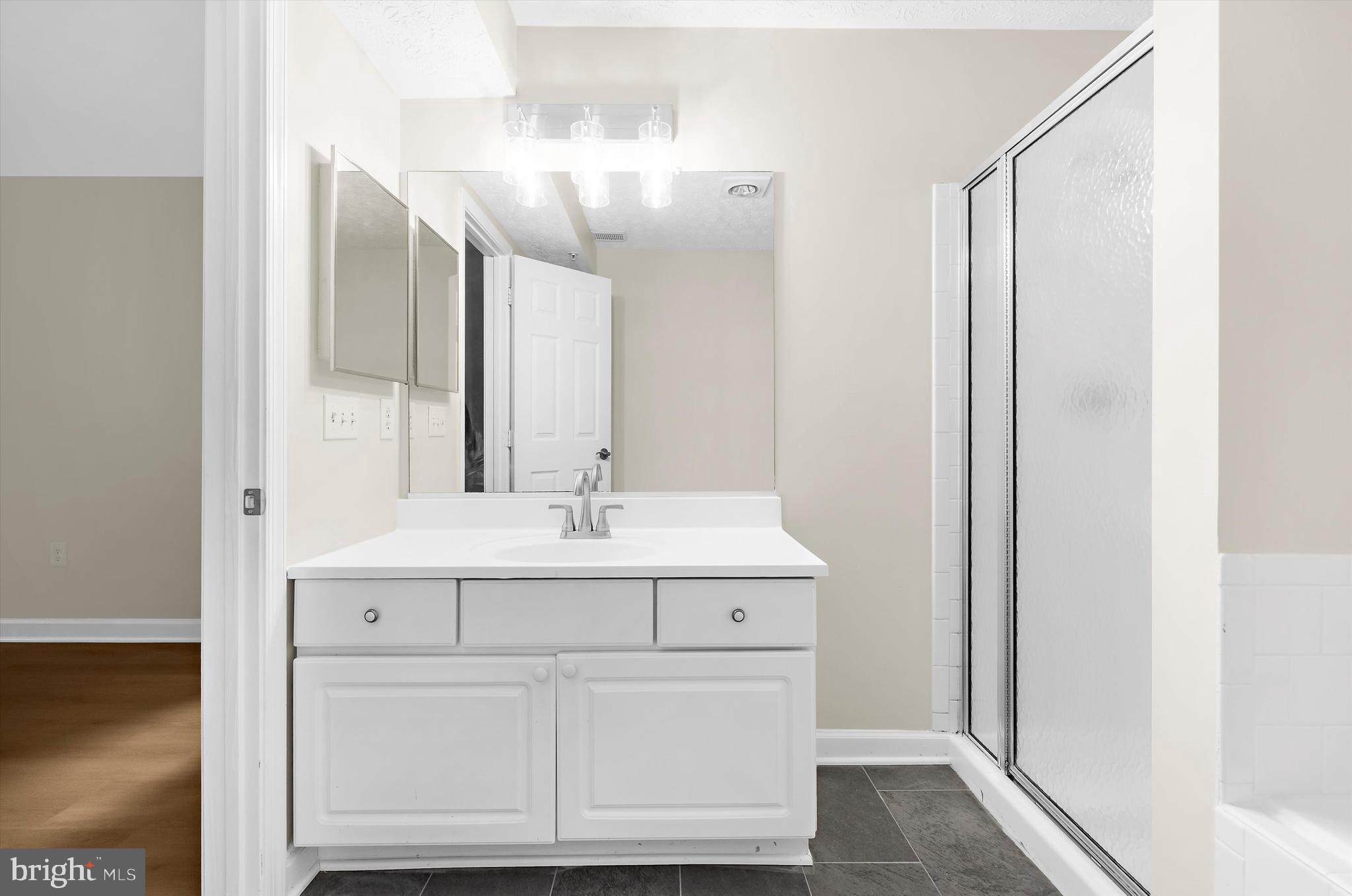 ADMIRAL REACH AT HARBOUR GATES - Residential Lease