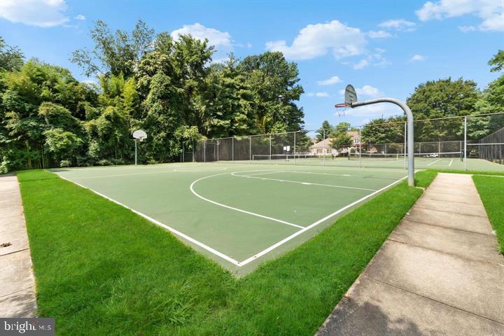 ADMIRAL REACH AT HARBOUR GATES - Residential Lease