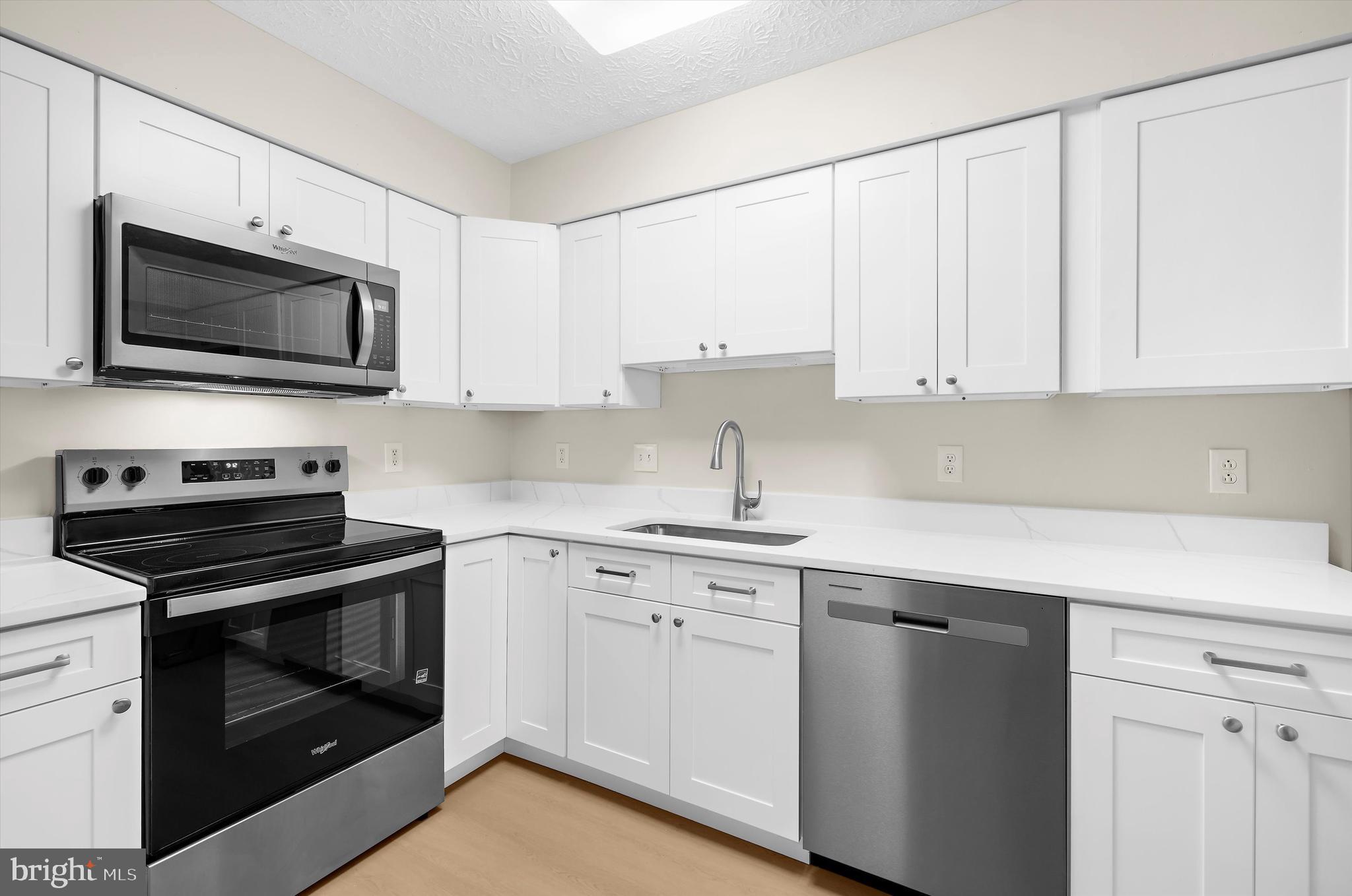 ADMIRAL REACH AT HARBOUR GATES - Residential Lease