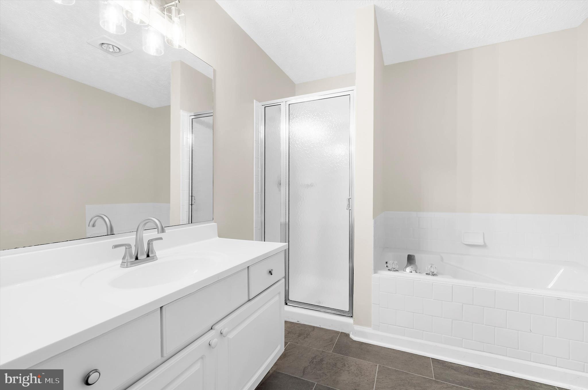 ADMIRAL REACH AT HARBOUR GATES - Residential Lease