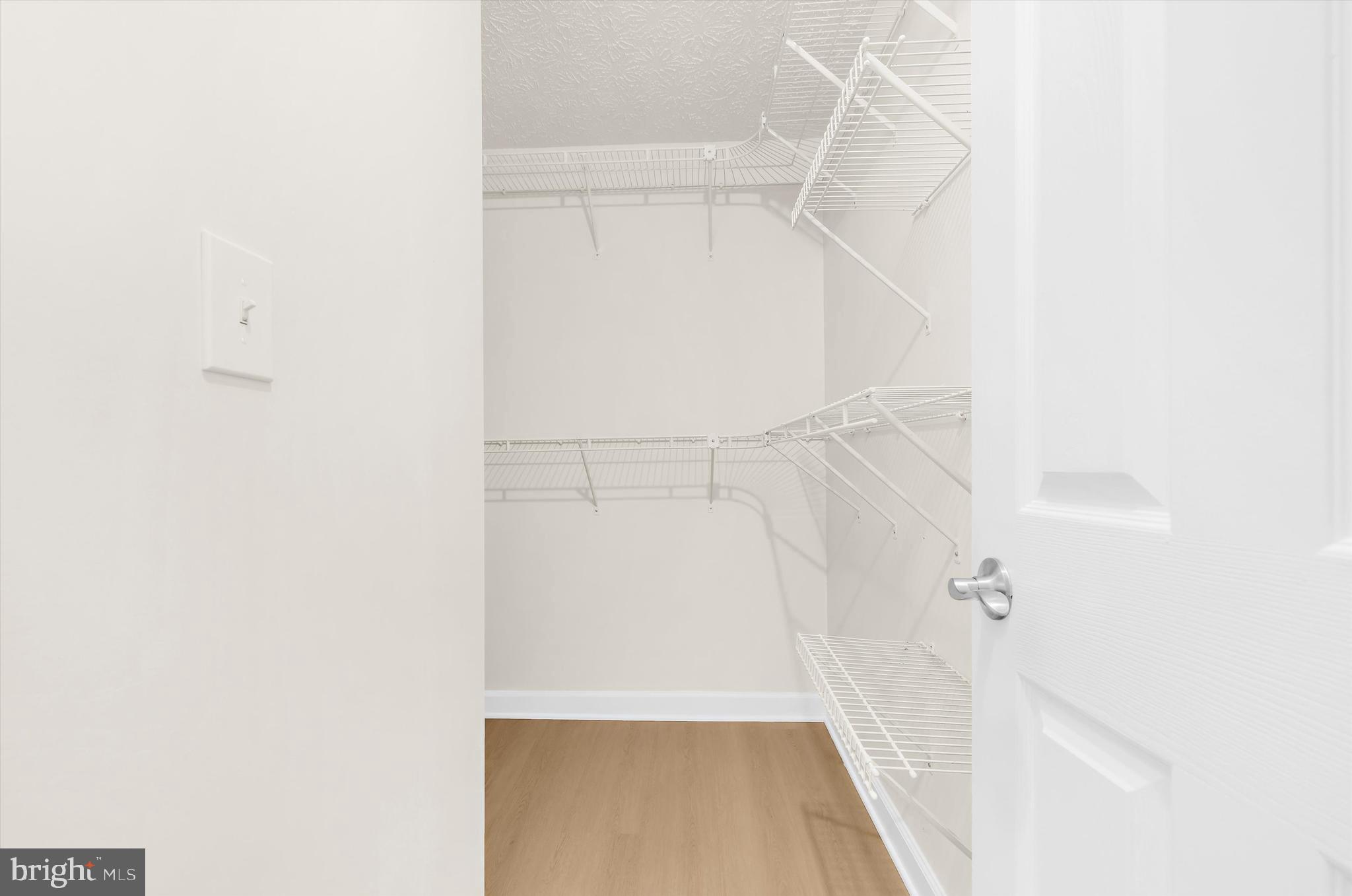 ADMIRAL REACH AT HARBOUR GATES - Residential Lease