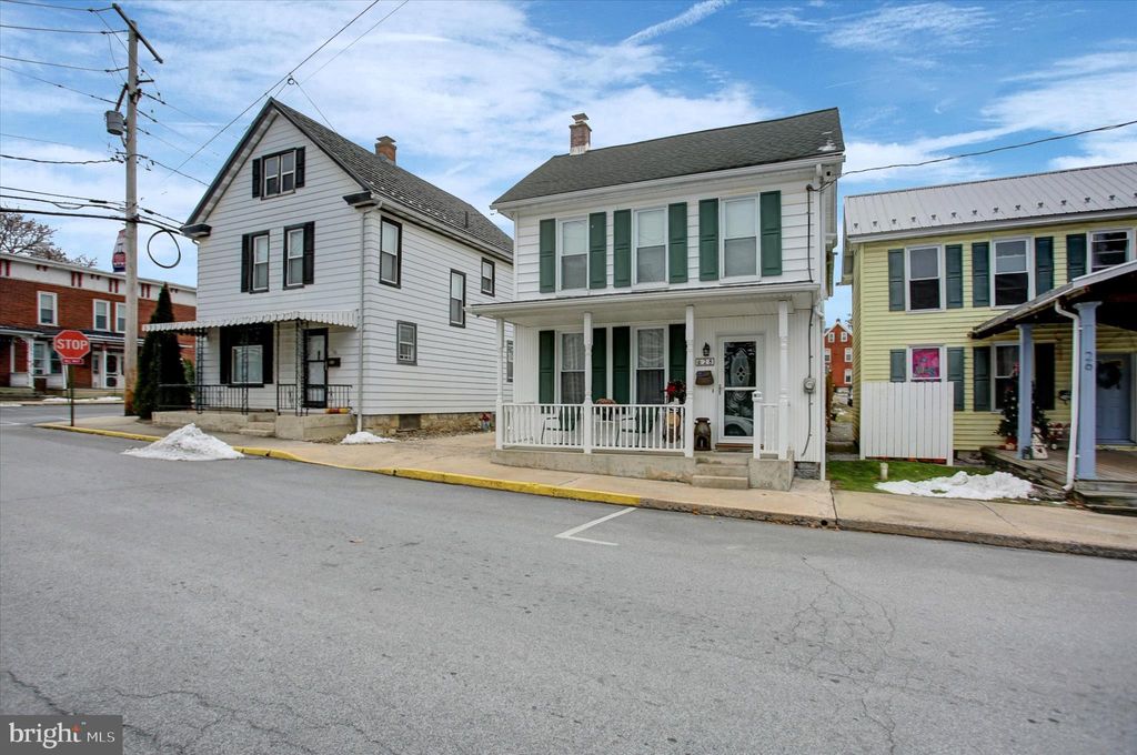 Photo of 28 S Washington St, SHIPPENSBURG, PA 17257 (MLS # PACB2049276)