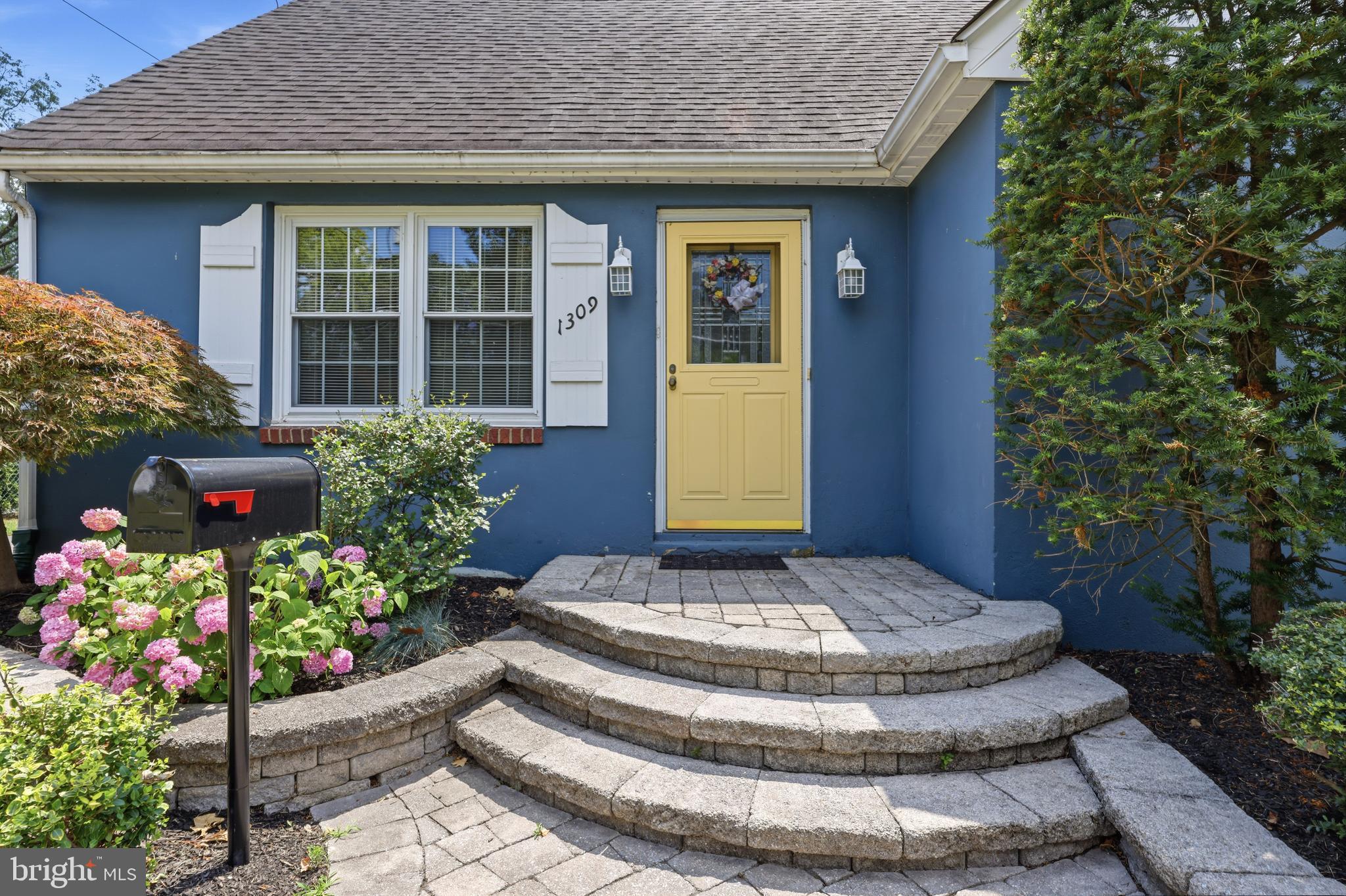 1309 HIGHLAND AVENUE