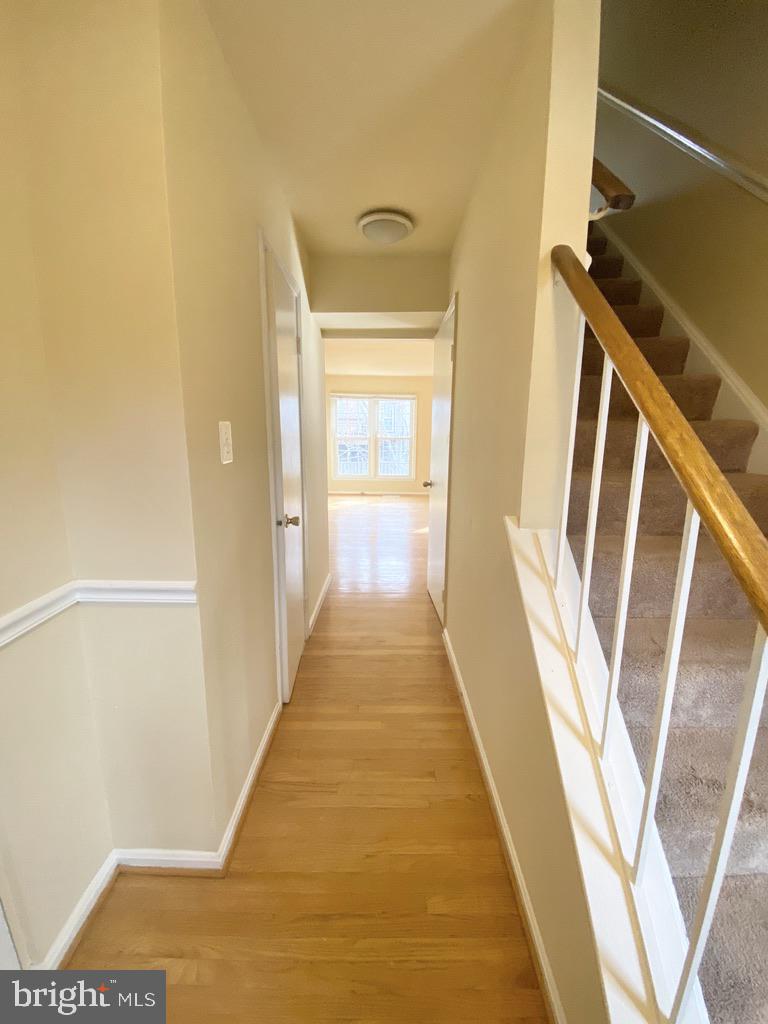 COUNTRY CREEK - Residential Lease