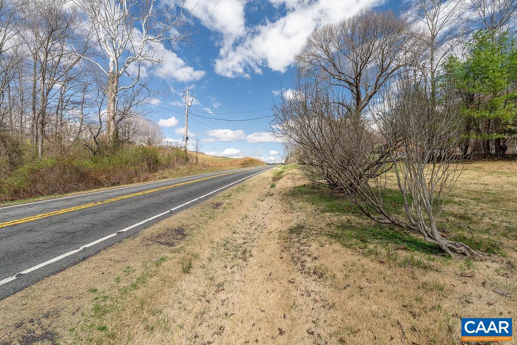 1380 S F T VALLEY RD