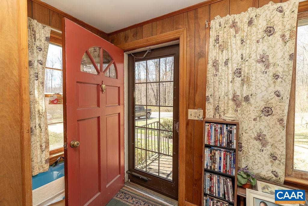 1380 S F T VALLEY RD