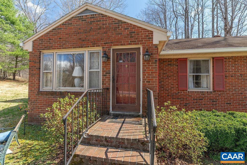 1380 S F T VALLEY RD