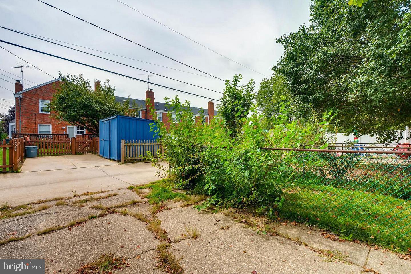 1529 DOXBURY ROAD