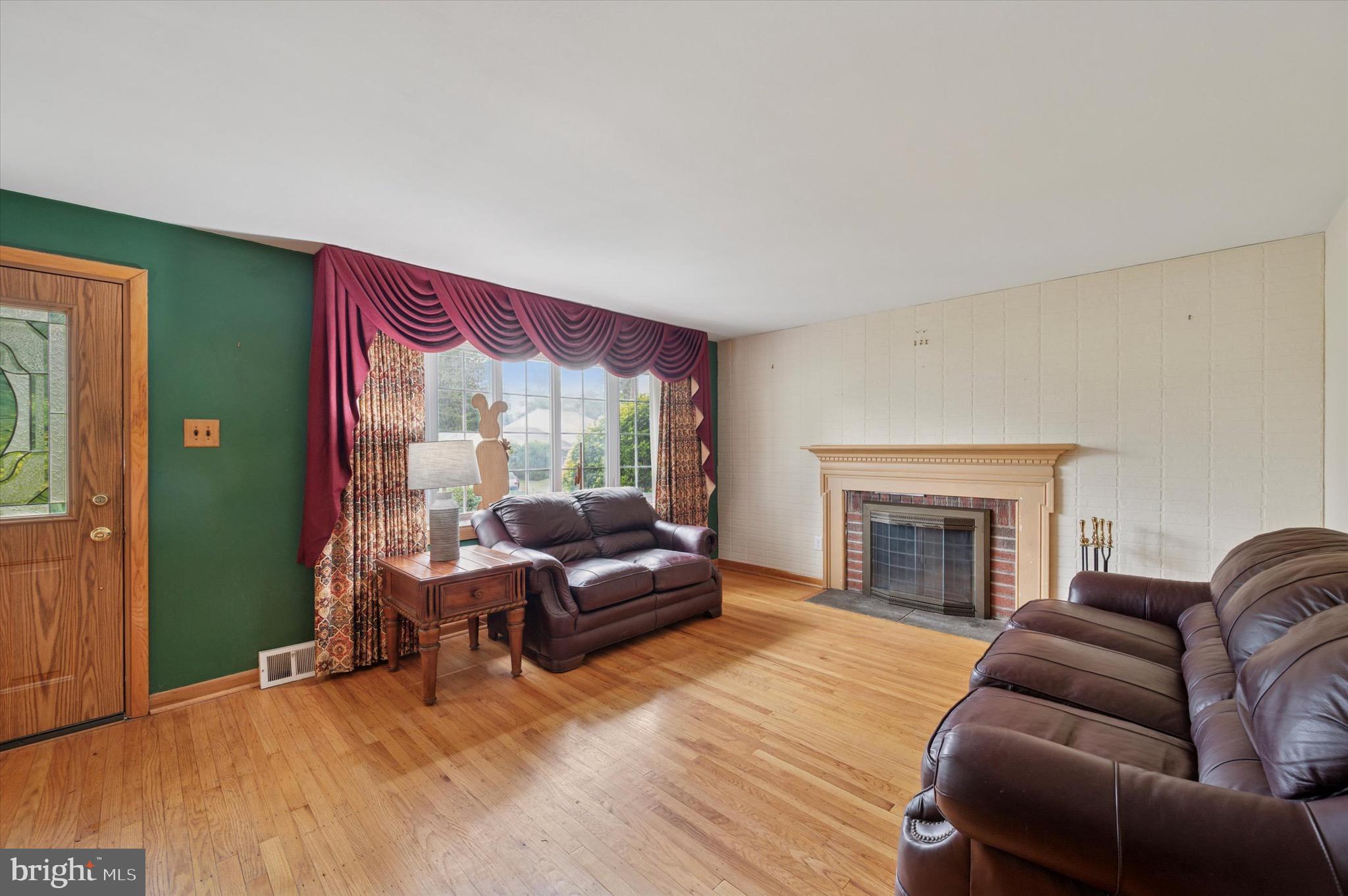 4950 JEFFERSON DRIVE