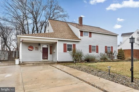 Photo of 7 Indian Red Road, LEVITTOWN, PA 19057 (MLS # PABU2110376)