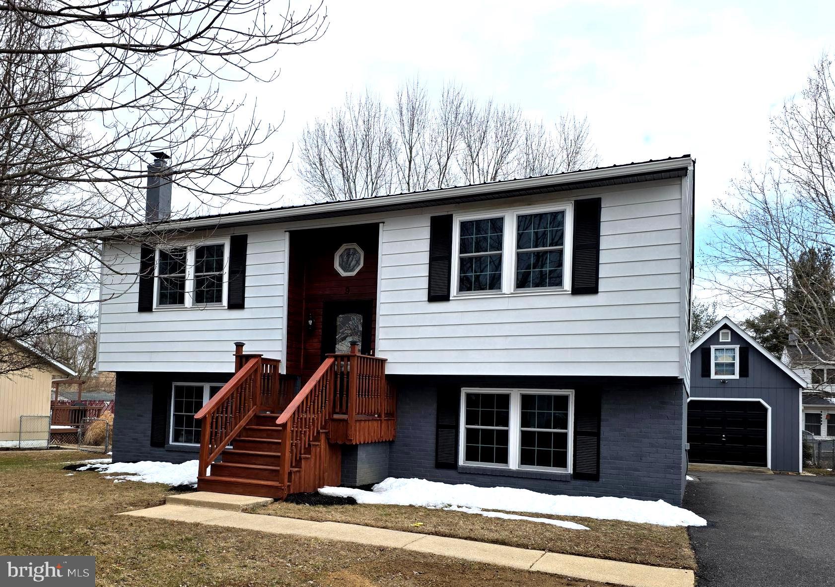HOLLY HALL TERRACE - Residential