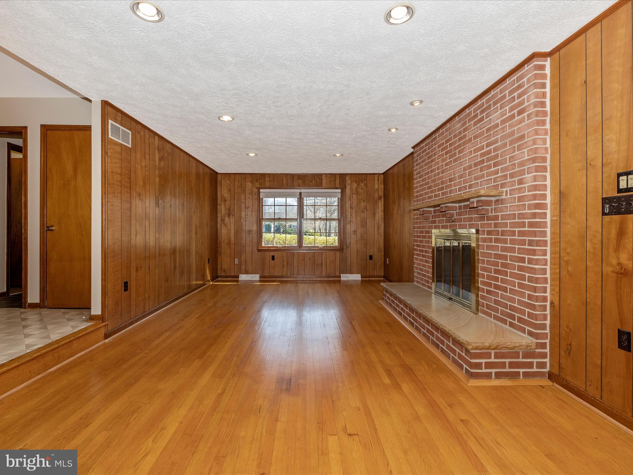 SPRING VIEW ESTATES - Residential