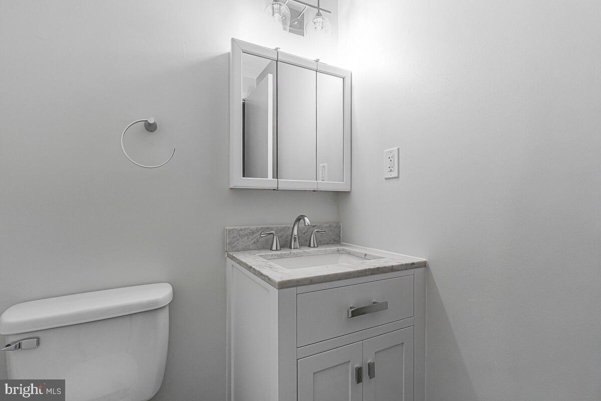 CLINTON WOODS - Residential Lease