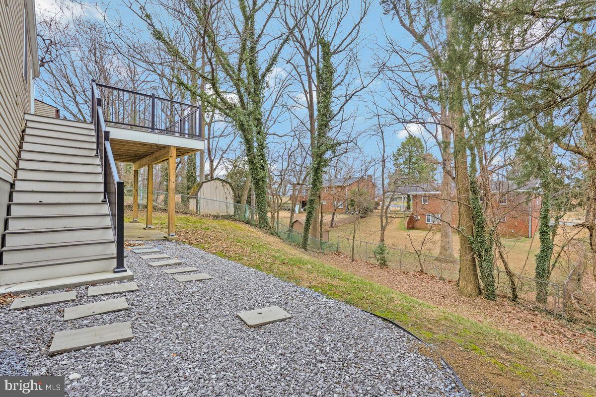 CLINTON WOODS - Residential Lease