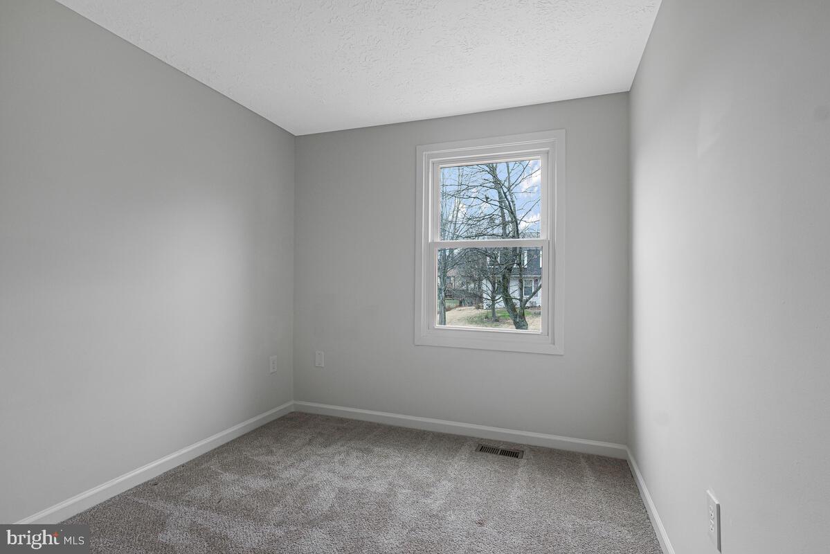 CLINTON WOODS - Residential Lease