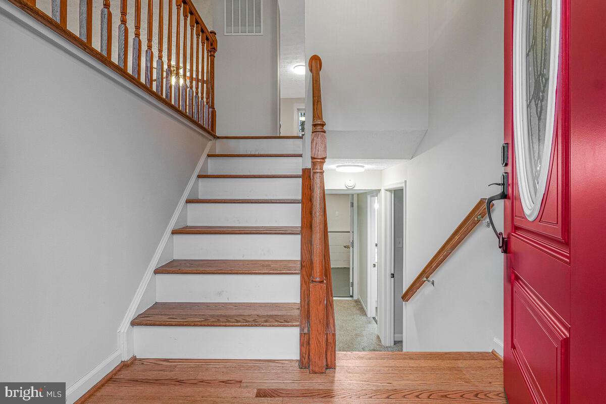 CLINTON WOODS - Residential Lease