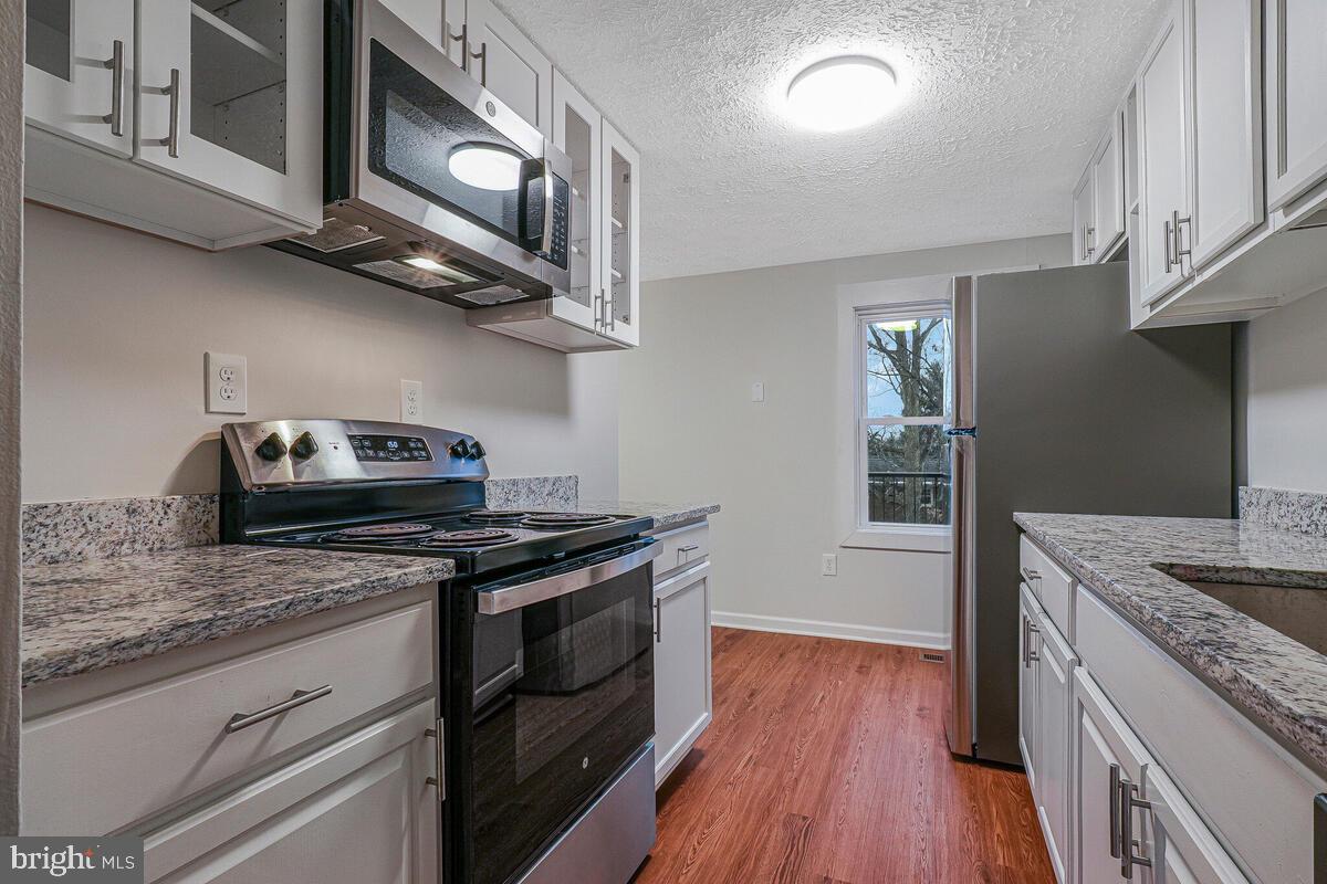 CLINTON WOODS - Residential Lease