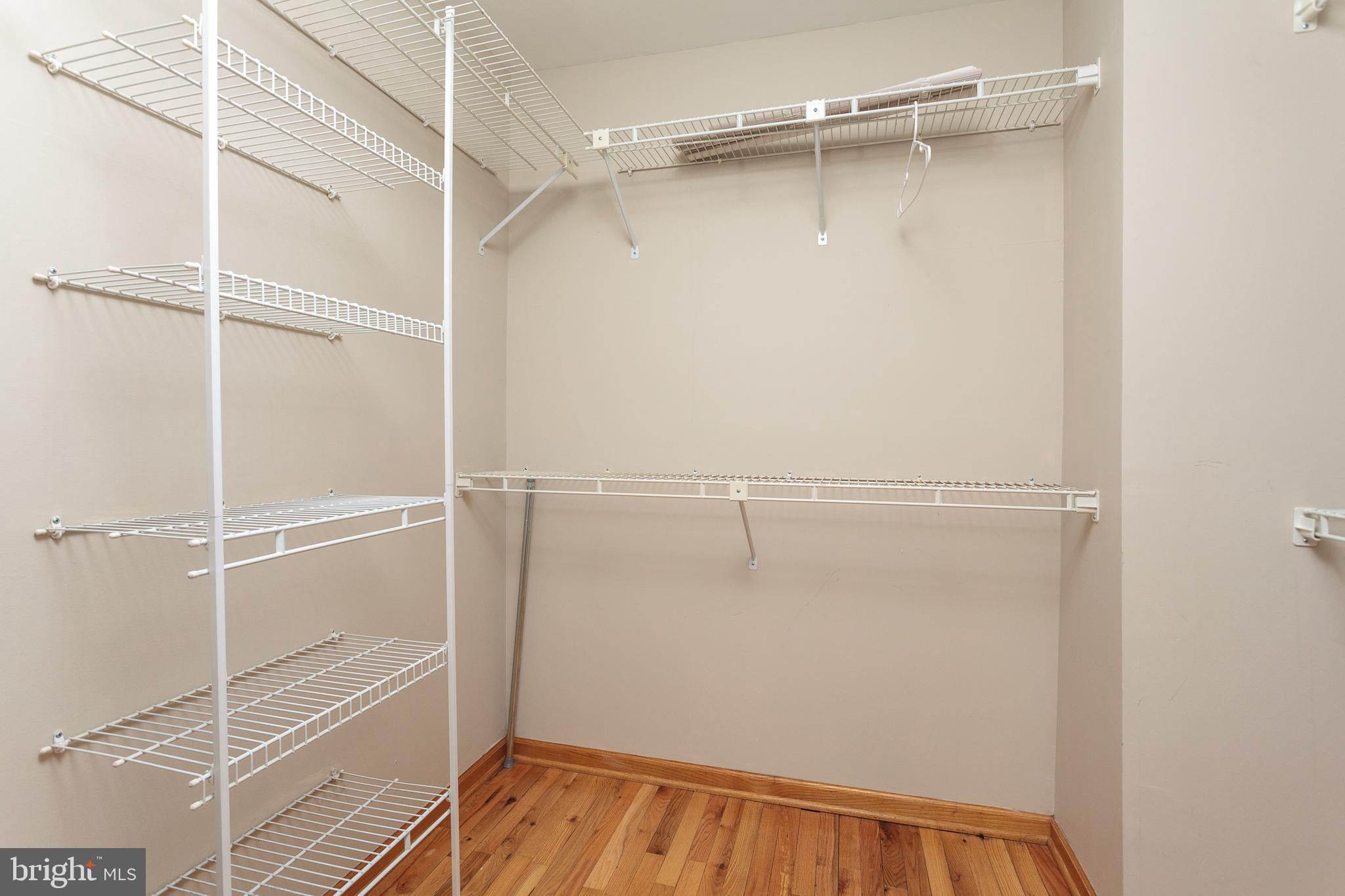 WILLOUGHBY WOODS - Residential