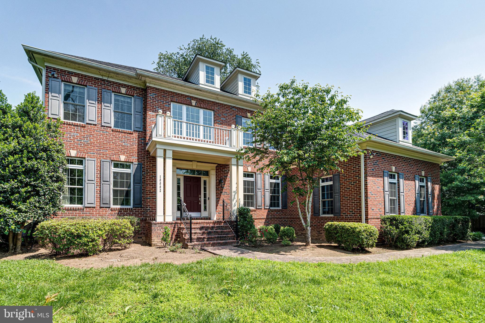 Experience charm and spacious living in this 6-bedroom, 5.5-bathroom home, boasting over 5,400 sq. ft. of finished living space across three levels. The gourmet kitchen is a chef's delight, featuring a double range oven. Enjoy the outdoors in the huge, fenced backyard with mature trees providing ample privacy. The finished walk-up basement offers a spacious recreation room, perfect for entertaining. Built in 2014, this home also includes a three-car garage.
Conveniently located, it's just minutes from downtown Vienna and Oakton, and a short distance to the Metro station. Hassle-free with no HOA!