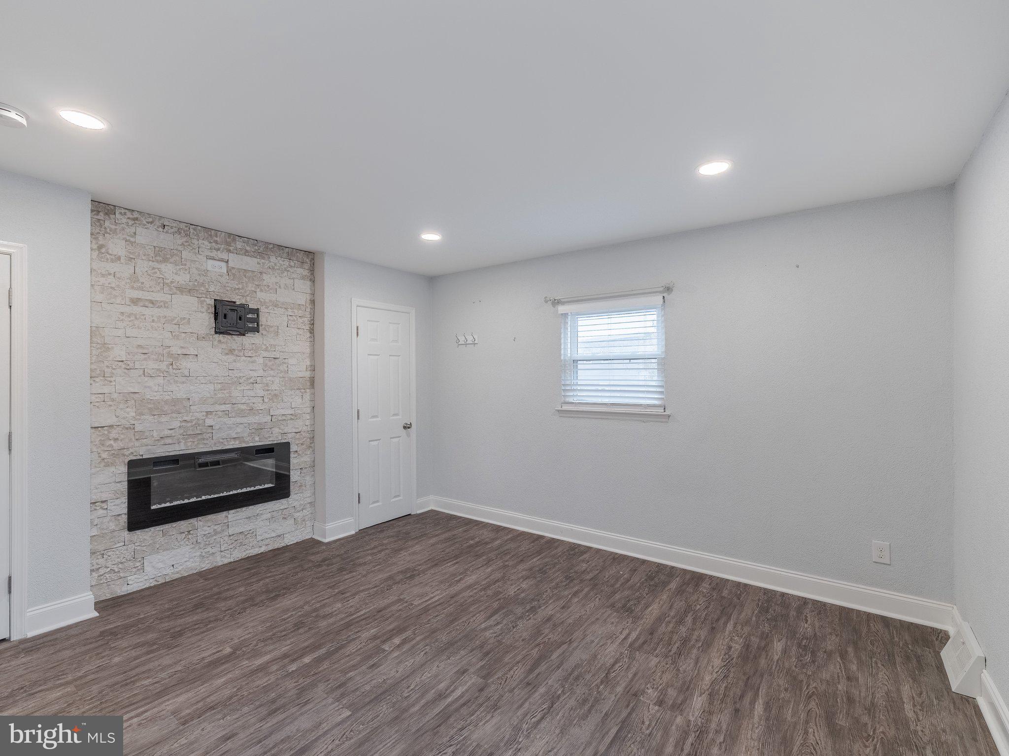 NORRIS HILLS - Residential