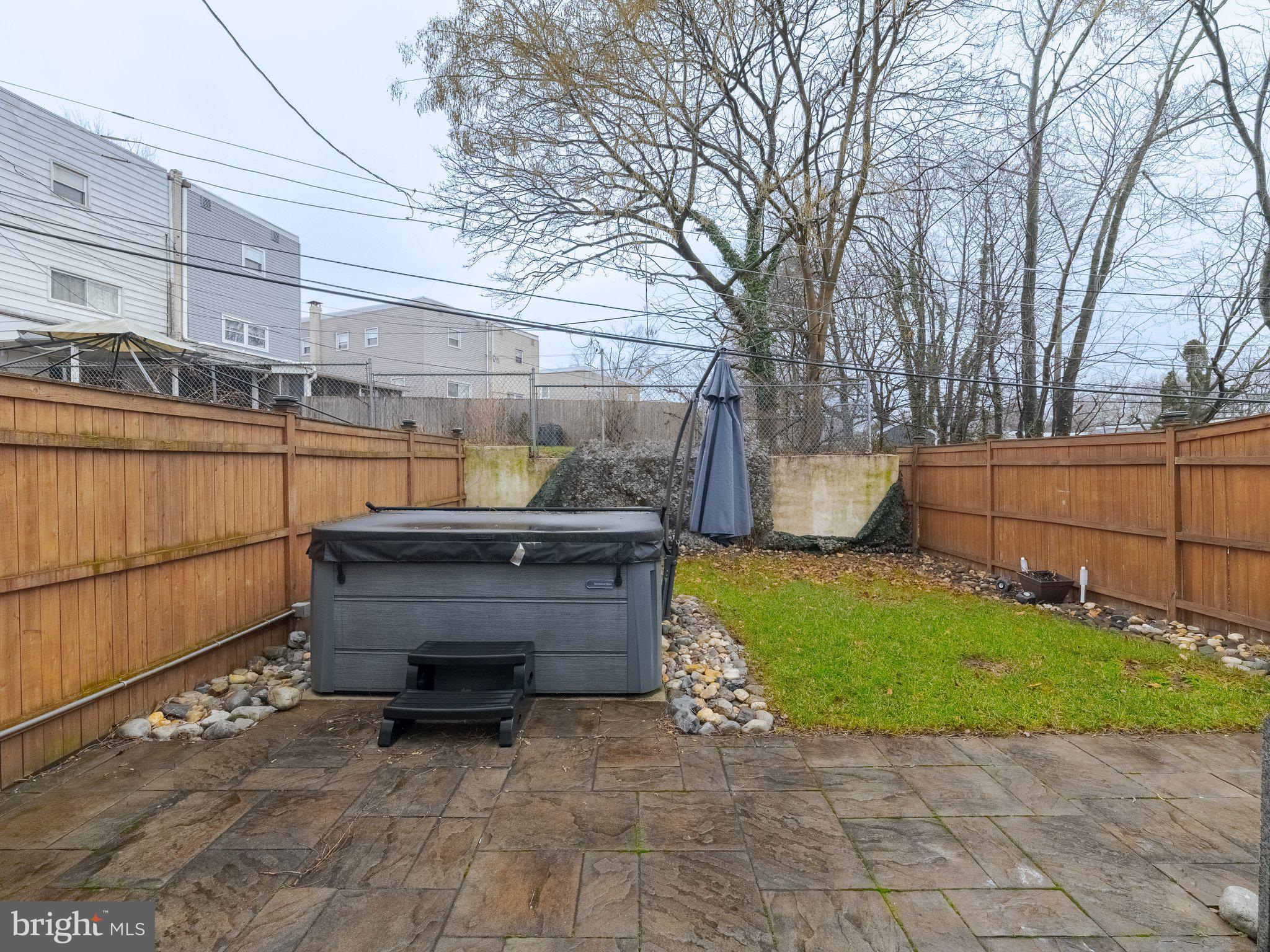 NORRIS HILLS - Residential