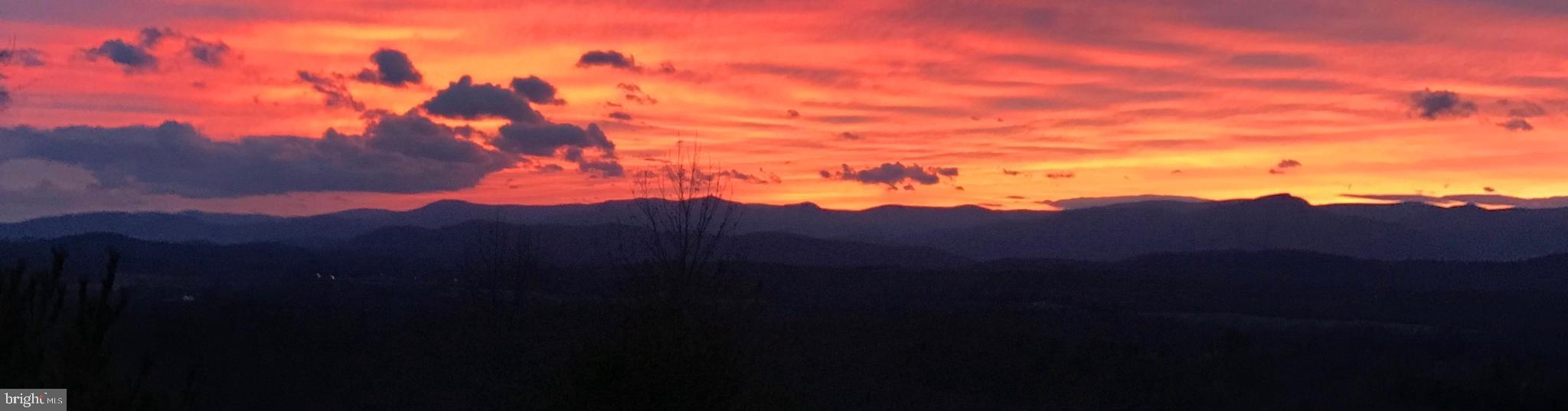 SCOTTS MOUNTAIN - Residential