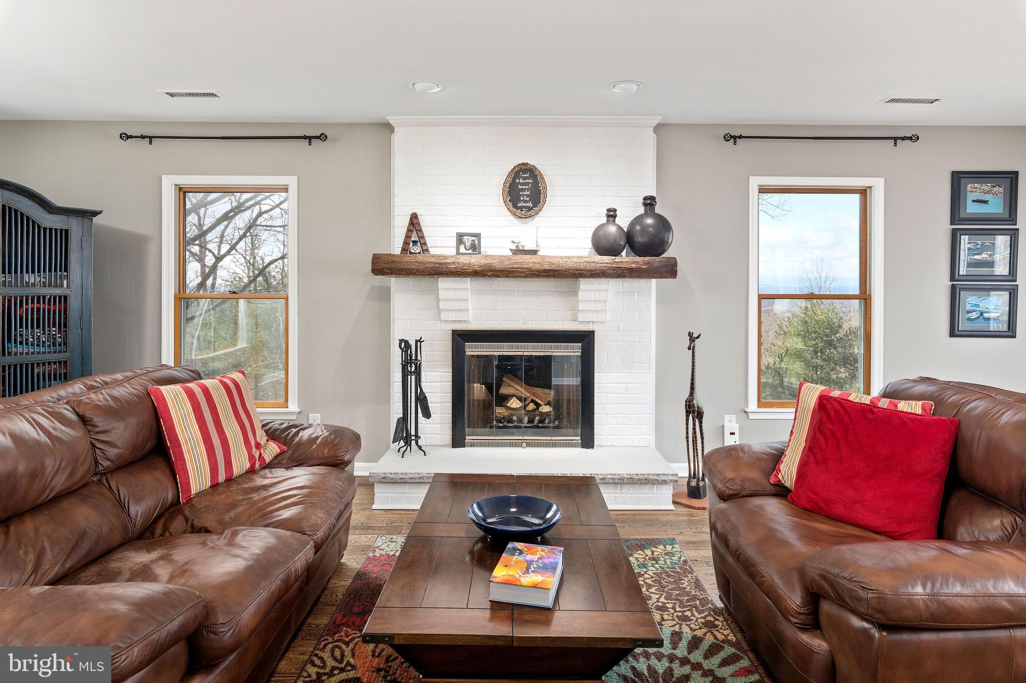 SCOTTS MOUNTAIN - Residential