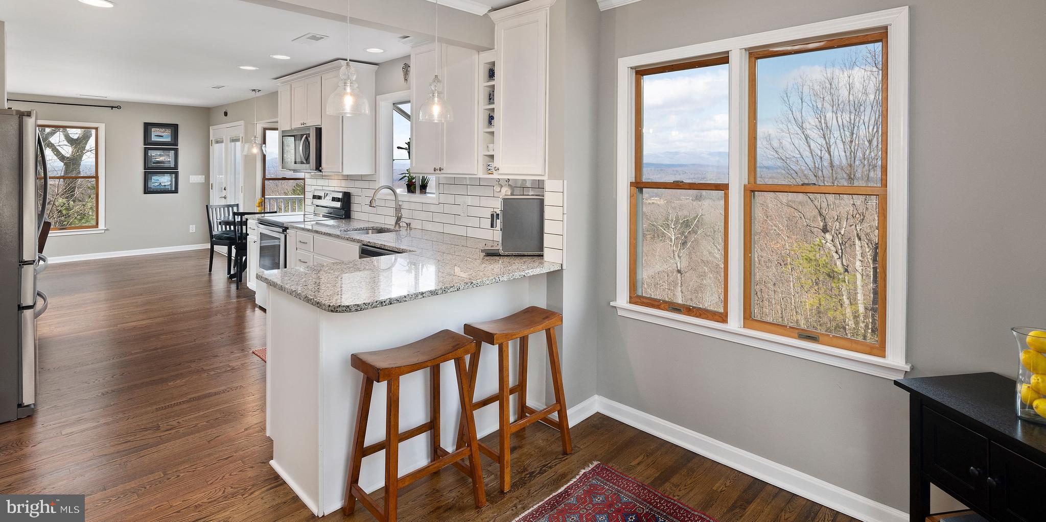 SCOTTS MOUNTAIN - Residential