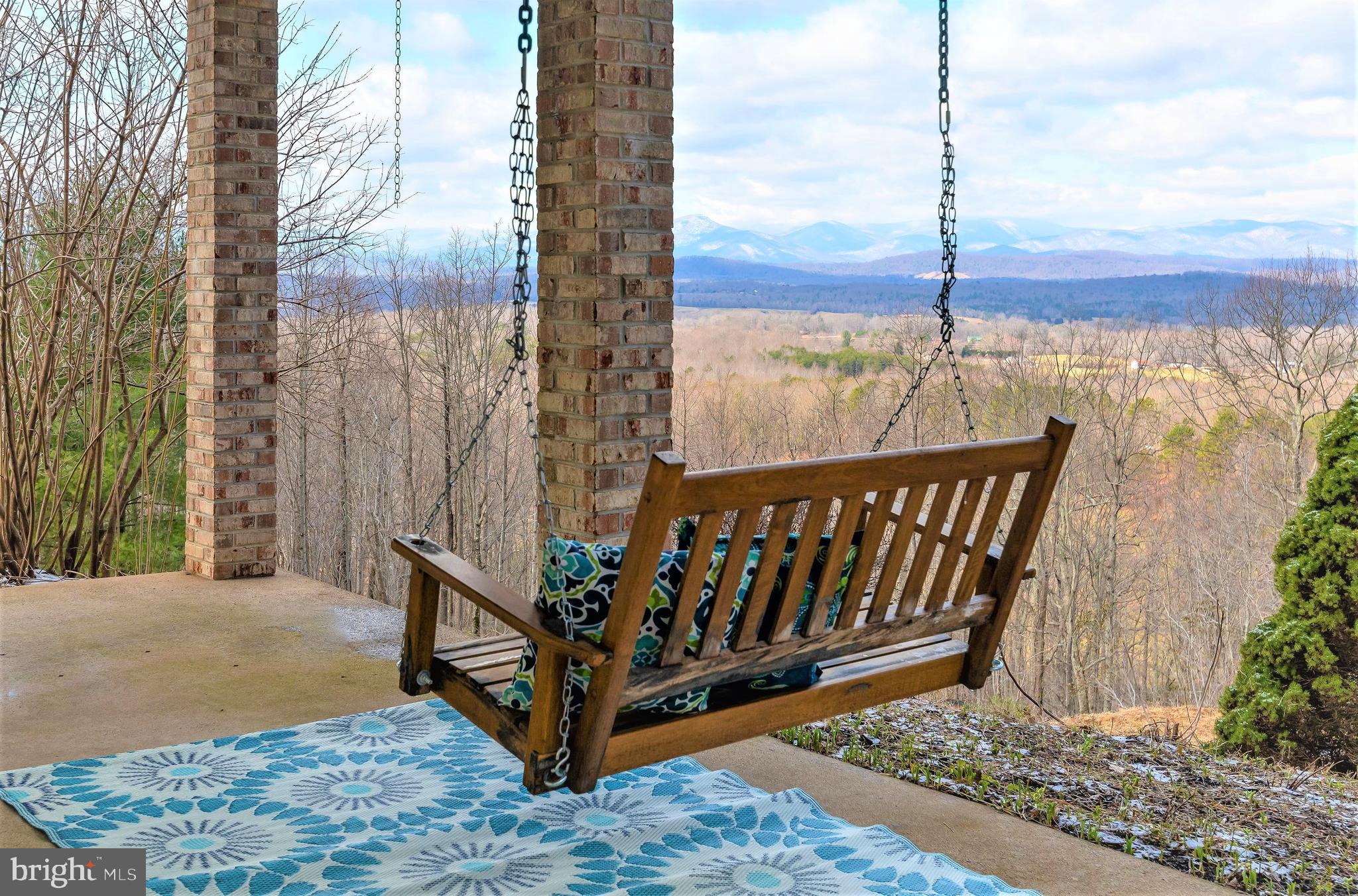 SCOTTS MOUNTAIN - Residential