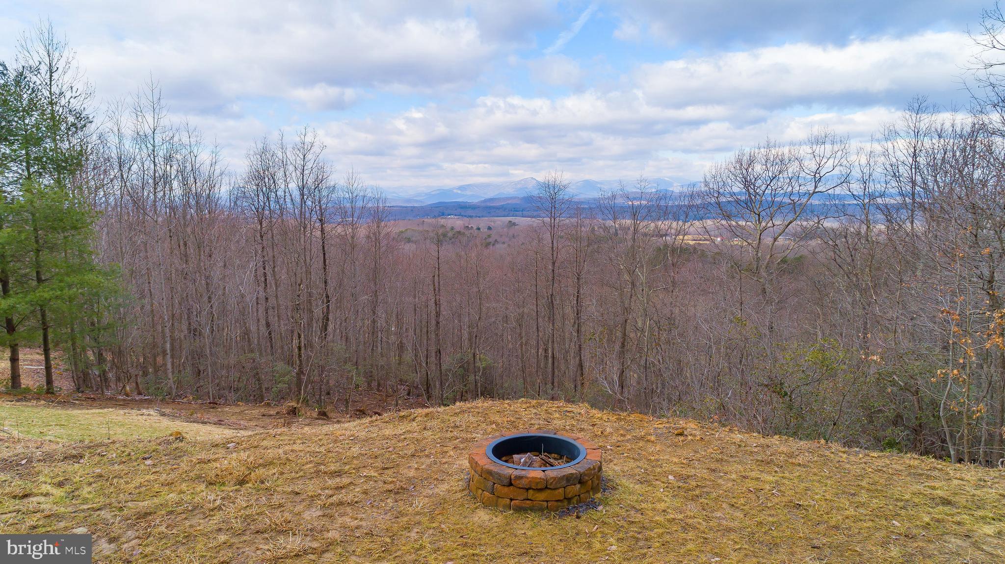 SCOTTS MOUNTAIN - Residential