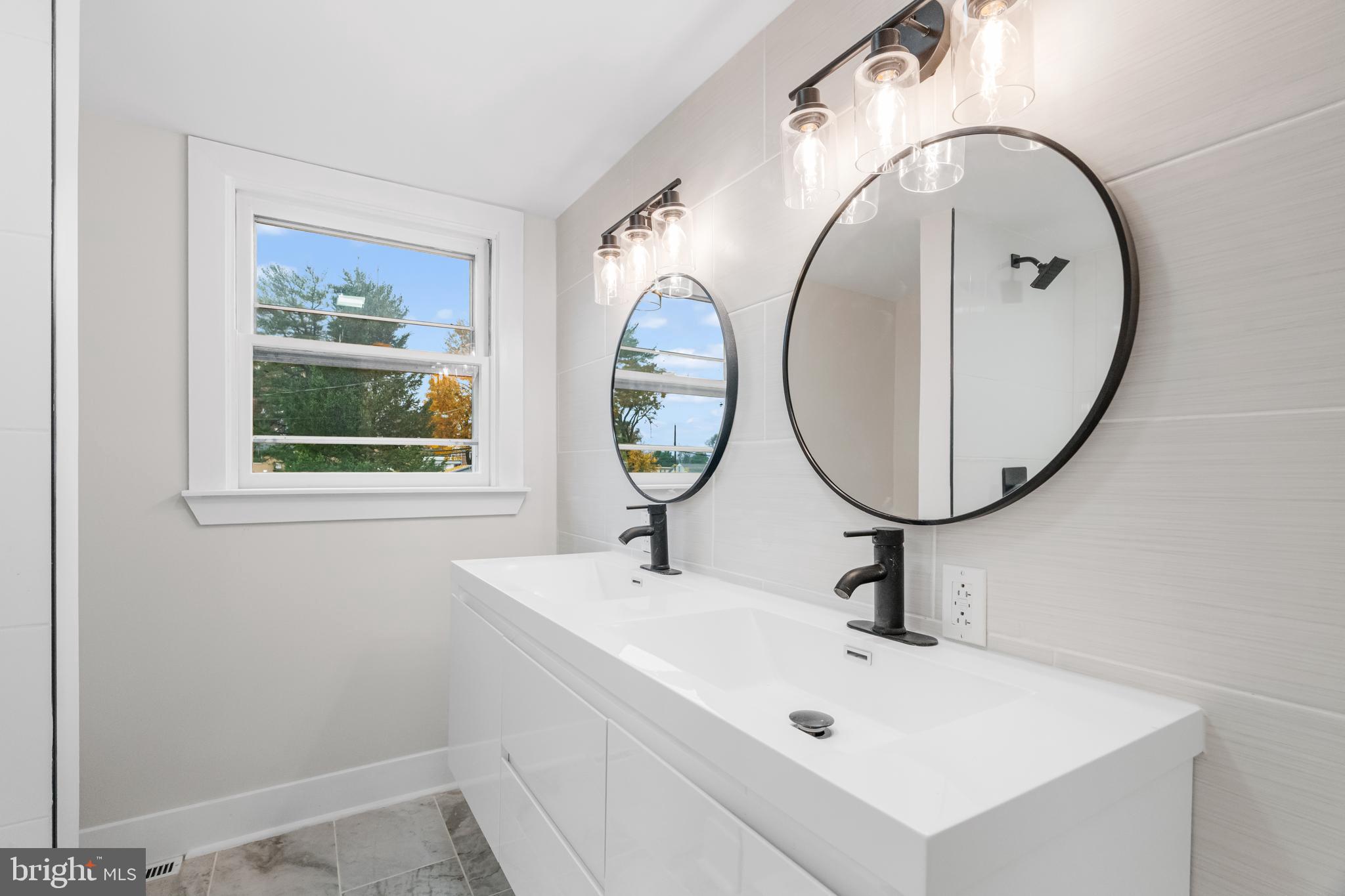 RIVERVIEW PARK - Residential