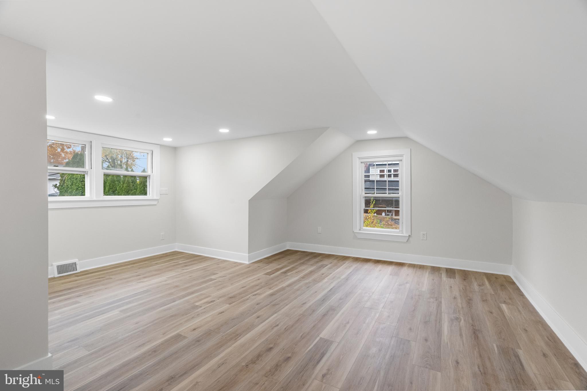 RIVERVIEW PARK - Residential