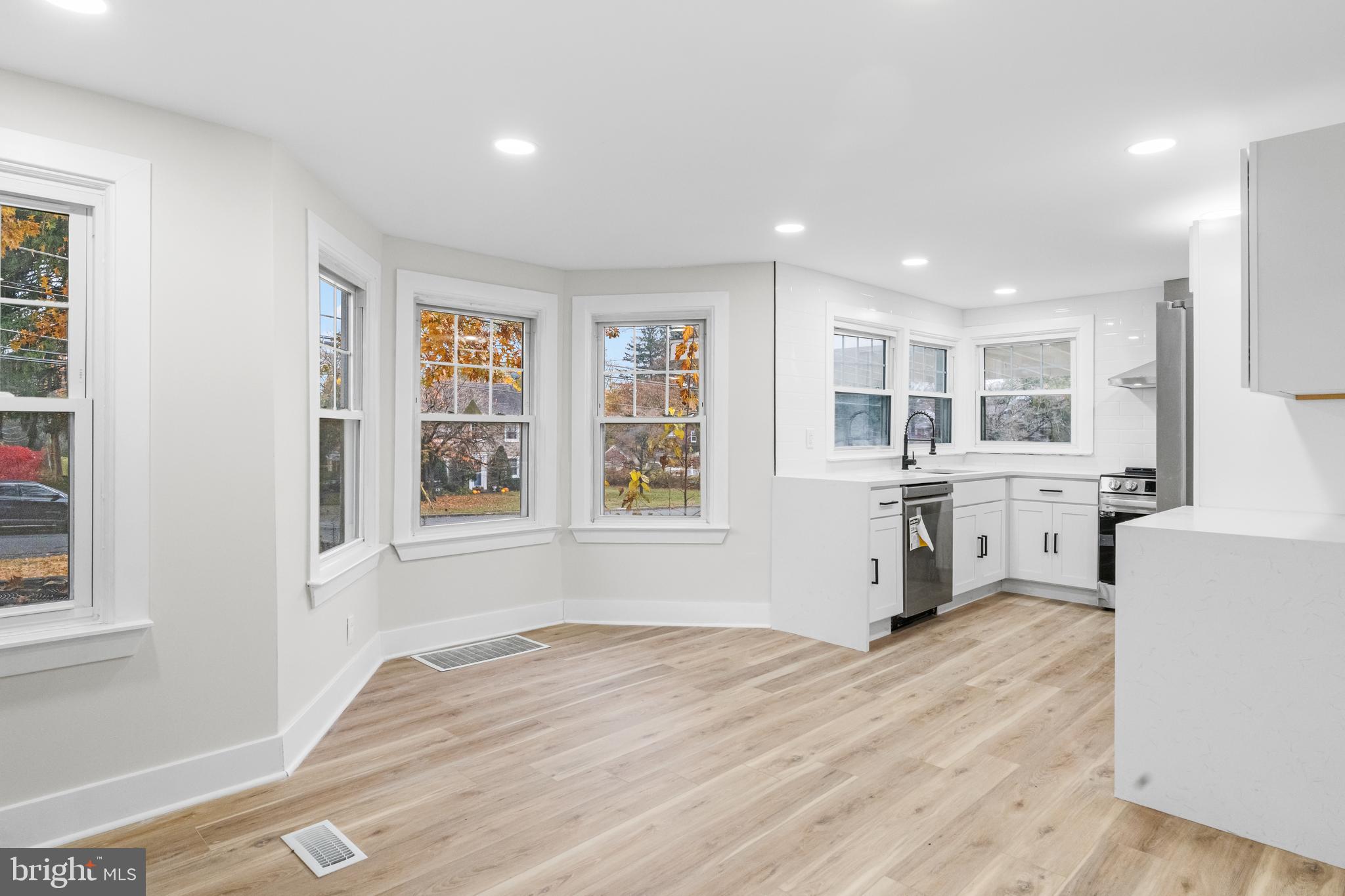 RIVERVIEW PARK - Residential