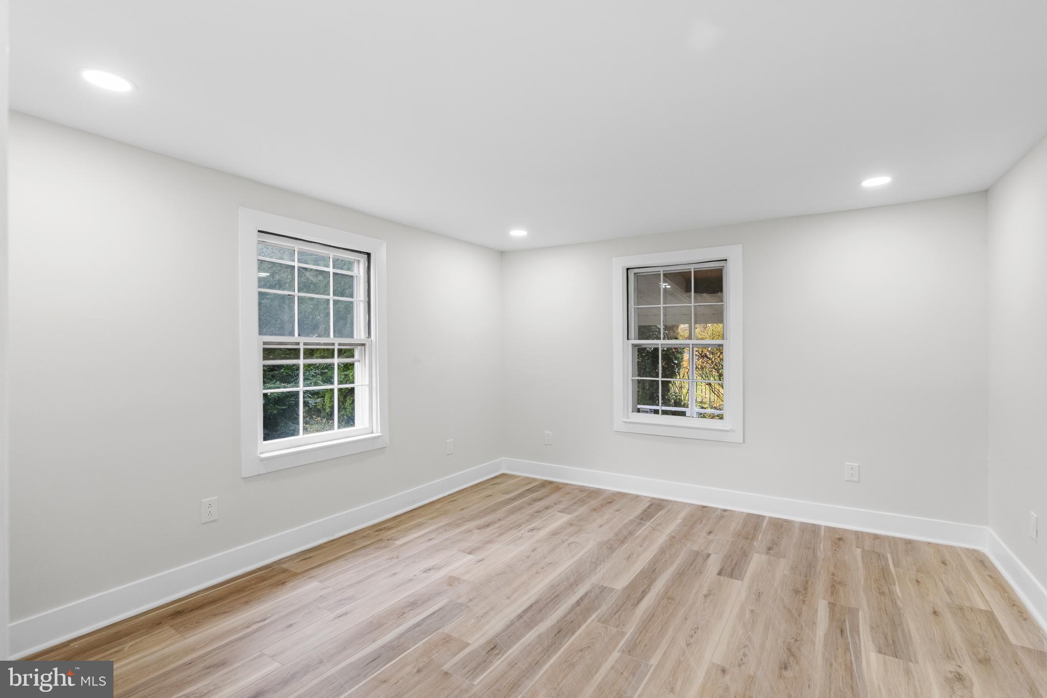 RIVERVIEW PARK - Residential